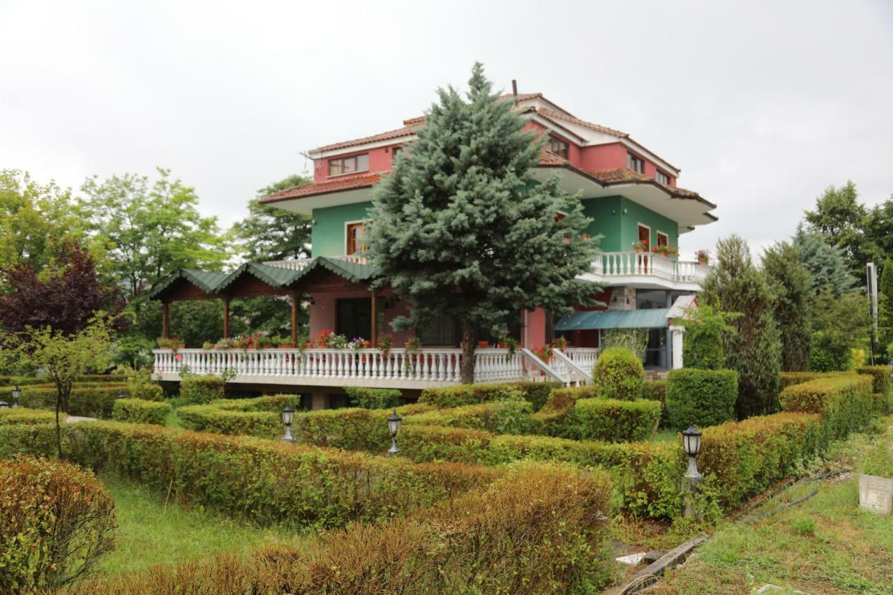 Hotel Villa Kabashi Korça Kültér fotó