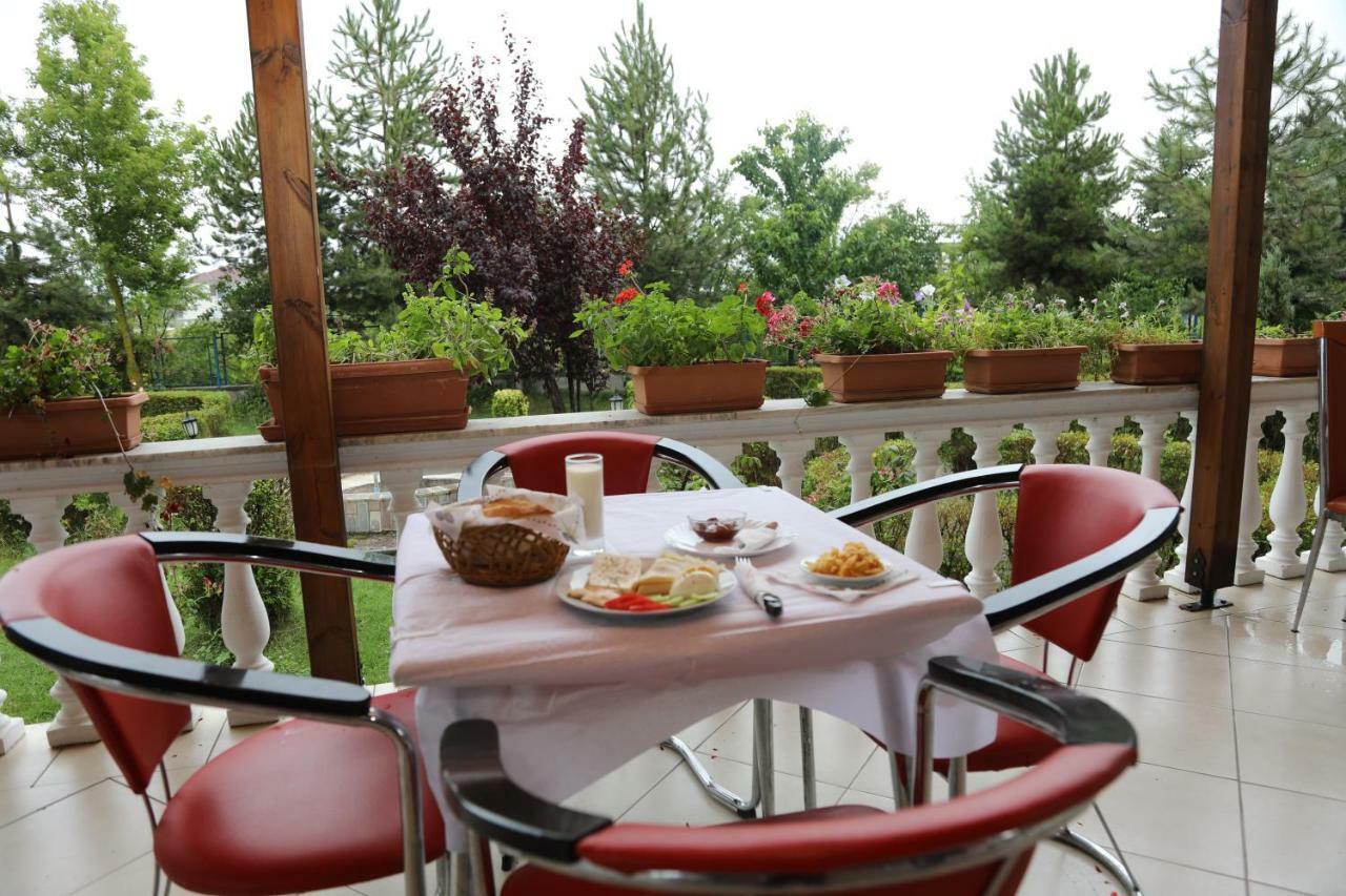 Hotel Villa Kabashi Korça Kültér fotó