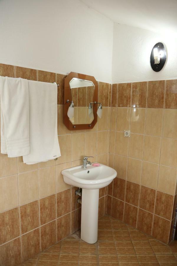 Hotel Villa Kabashi Korça Kültér fotó