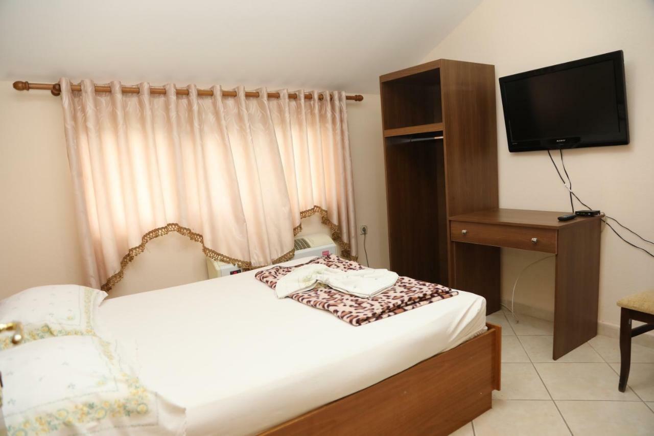 Hotel Villa Kabashi Korça Kültér fotó