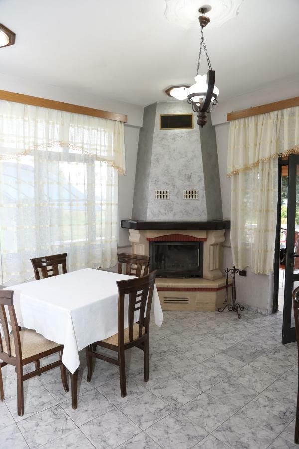 Hotel Villa Kabashi Korça Kültér fotó